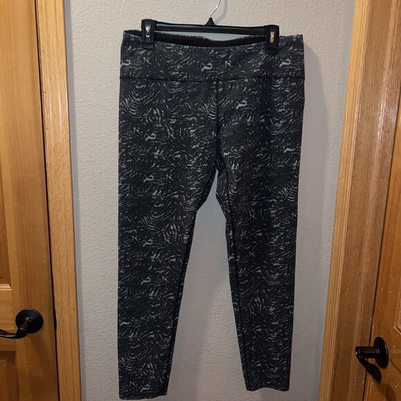 Tuff Athletics Women's Gray Print Grey Leggings Yoga Pants Size XL - Picture 2 of 10